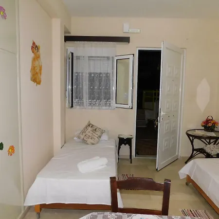 Studio Paralia Apartment